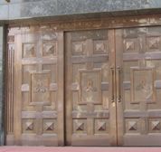 人民银行使用日月神盾铜门、铜扶手